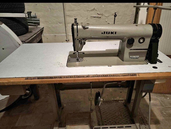Machine a coudre industrielle, Enlèvement, Utilisé