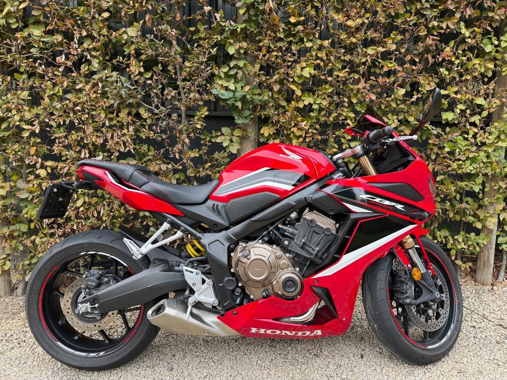 HONDA CBR650R - A2 - BJ 2021 - 4925 Km, Motoren, Occasion, 4 cilinders, Minimaal motorrijbewijs A2, Handgeschakeld