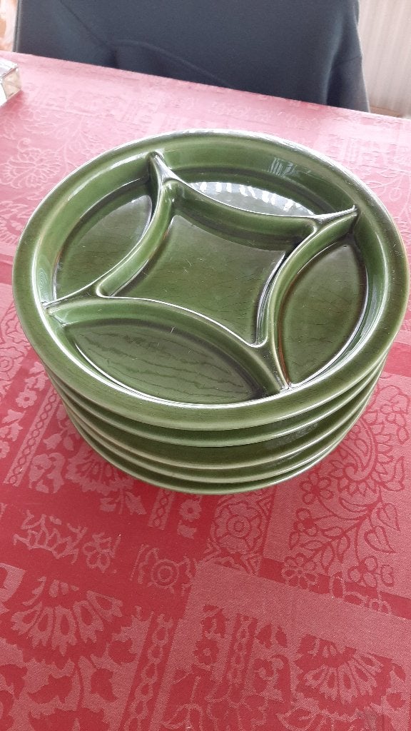 Lot de 5 assiettes compartimentées vintage grès vert, Enlèvement, Utilisé, Vintage