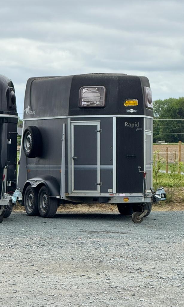 Humbaur 2 paards trailer, Enlèvement, Utilisé, Bois, Remorque 2 chevaux