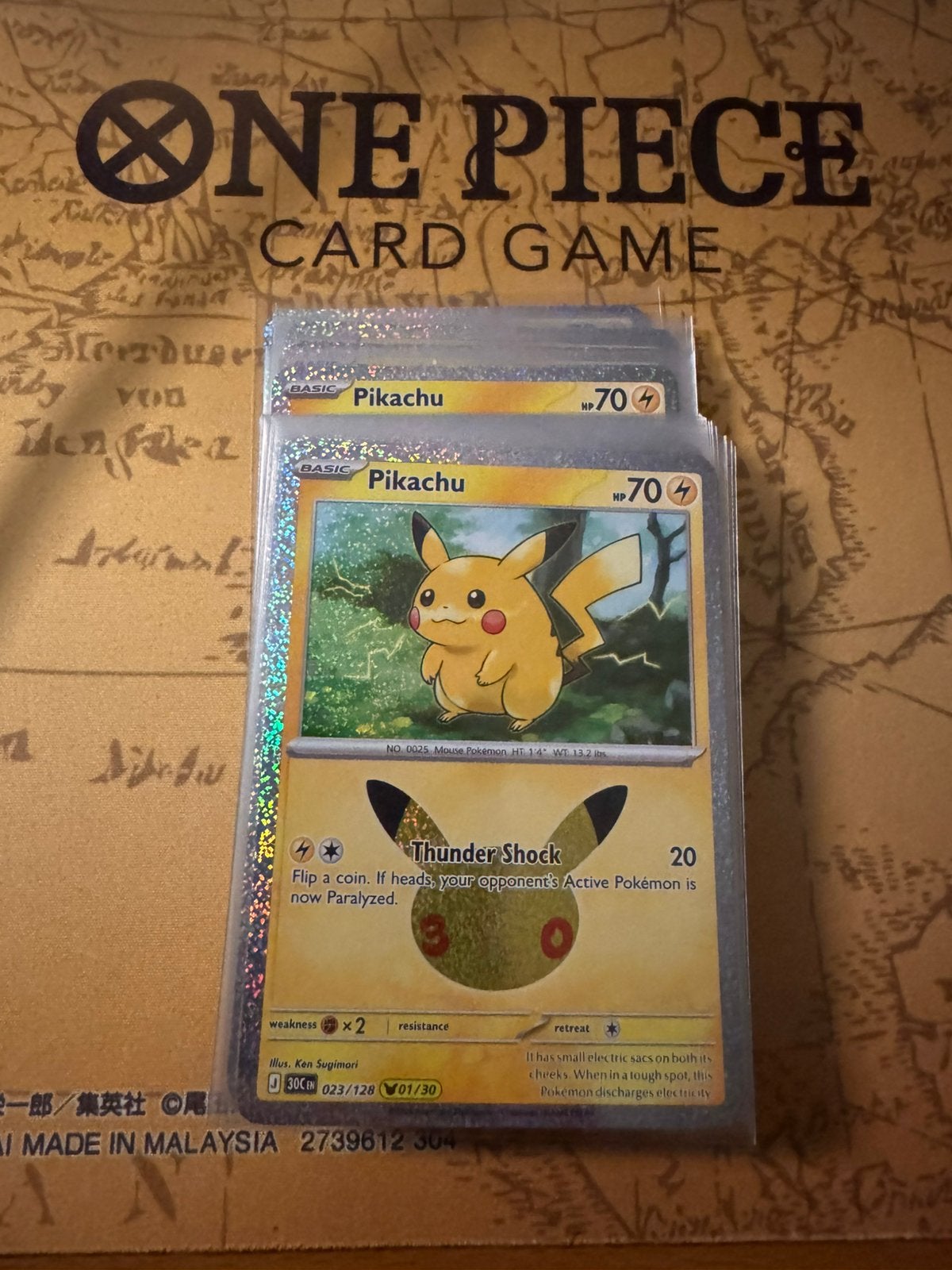 30 pikachu’s van 30th celebration compleet, Ophalen, Zo goed als nieuw