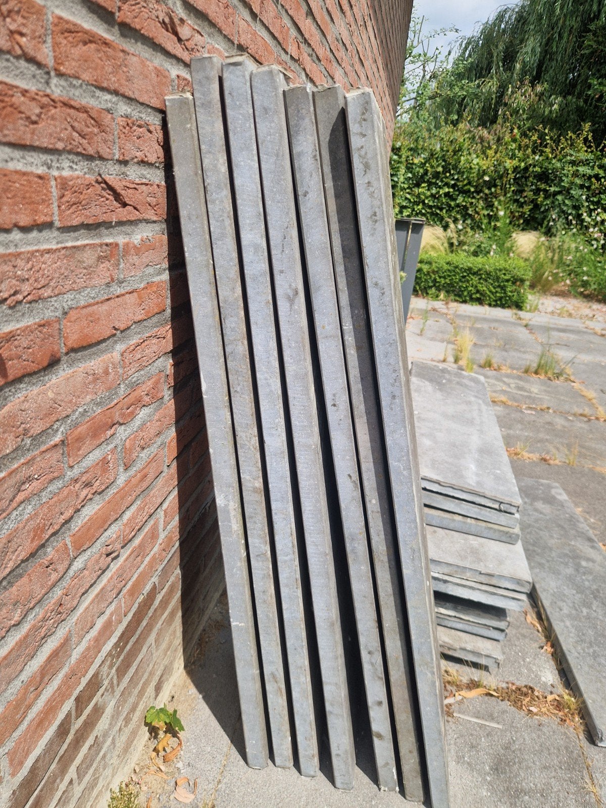 Blauwe hardsteen boordstenen, Ophalen