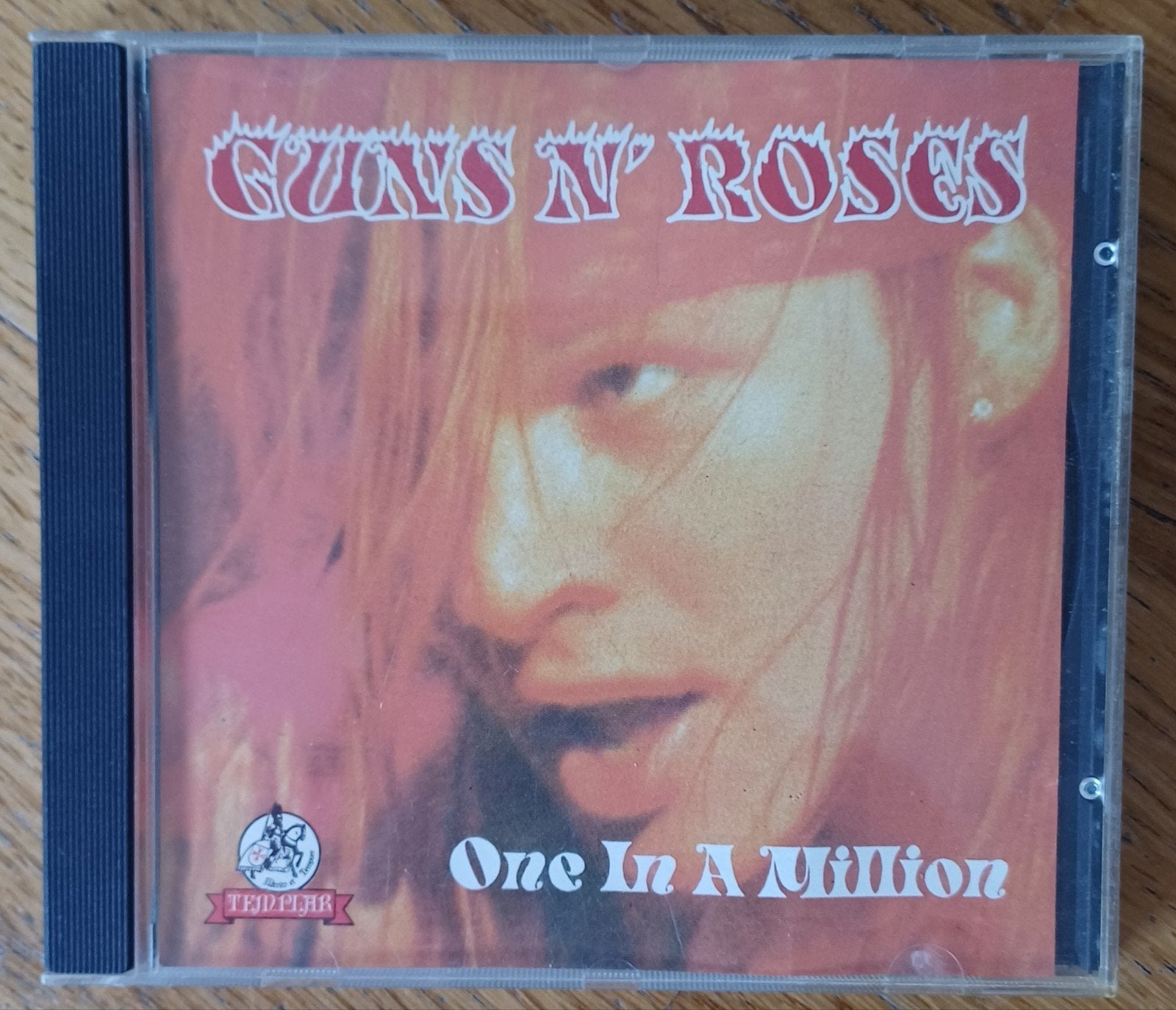 CD Guns N Roses One in a million. Templar, Enlèvement ou Envoi, Comme neuf, Hard rock, Matériel bonus