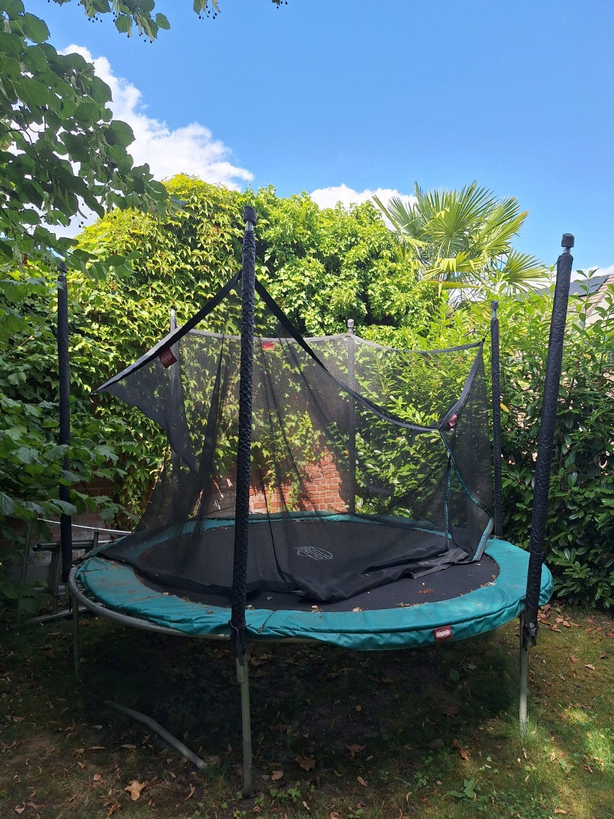 Berg grote trampoline, Ophalen