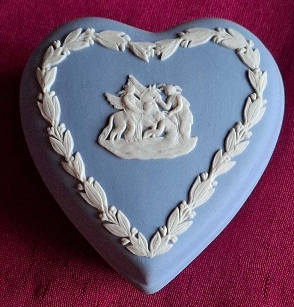 Wedgwood vintage Jaspis juwelen doosje in hartvorm, Enlèvement ou Envoi