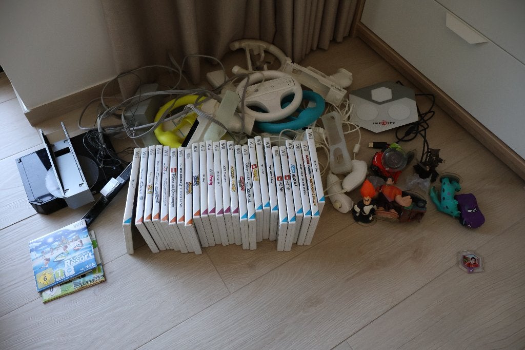 Nintendo Wii + 27 games, Games en Spelcomputers, Spelcomputers | Nintendo Wii, Gebruikt, Met 3 controllers of meer, Met games