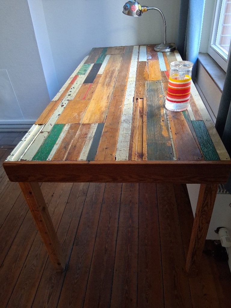 Design tafel + bank, Huis en Inrichting, Ophalen, Design, kleurrijk, ambachtelijk, uit recupehout, Gebruikt, 50 tot 100 cm