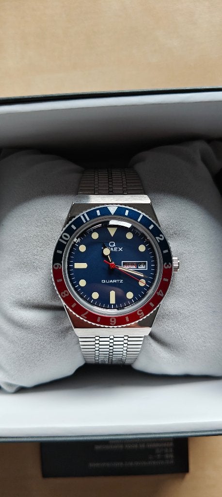 Timex Q 1979 reissue, Handtassen en Accessoires, Staal, Staal, Polshorloge, Zo goed als nieuw