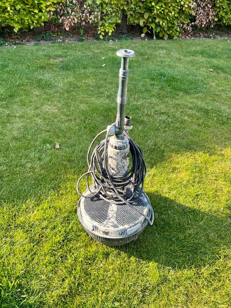Fontaine pour un étang, Enlèvement, Comme neuf, Synthétique, Fontaine