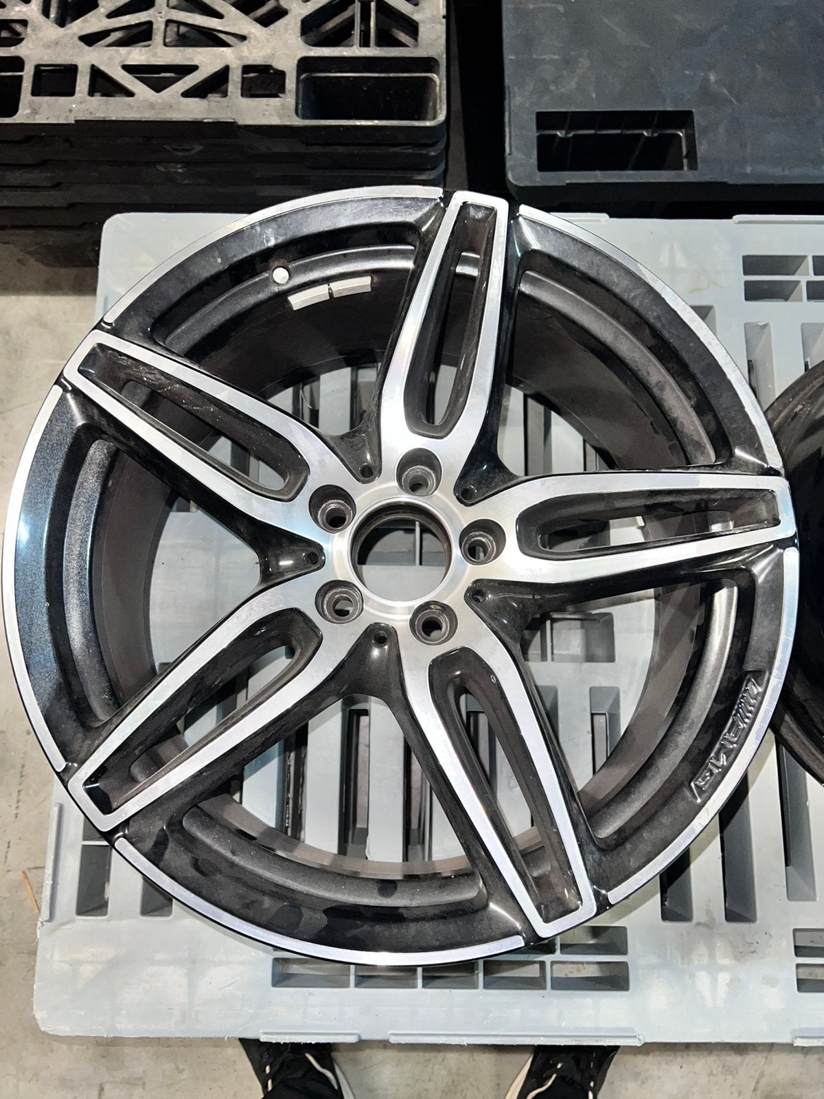 Mercedes amg breedset met schade 2 velgen, Enlèvement