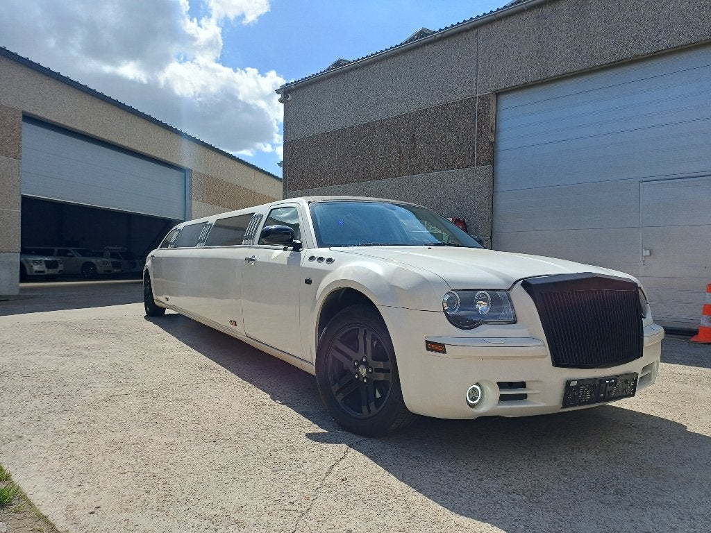 Chrysler 300c stretch limousine, Auto's, Particulier, Te koop, 300C