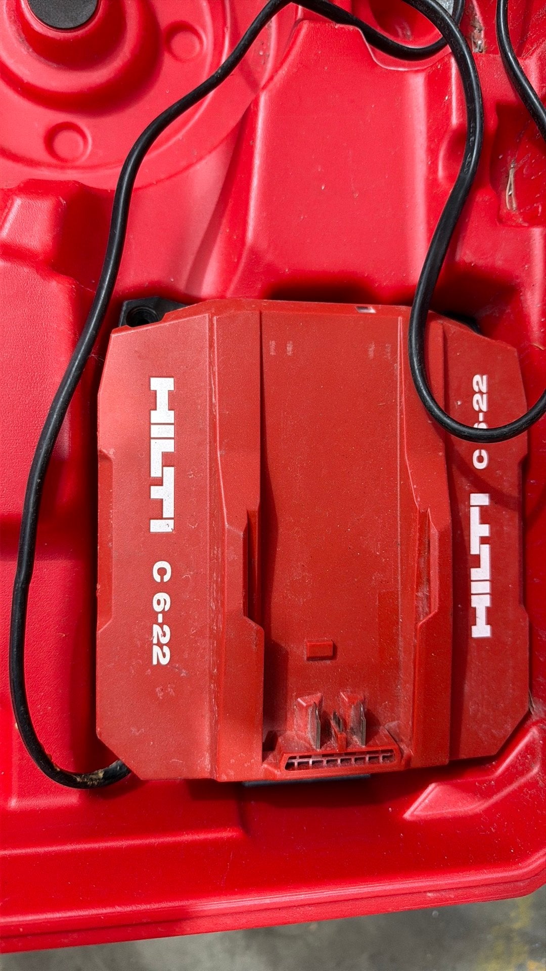 Hilti lader nuron C6, Ophalen, Zo goed als nieuw