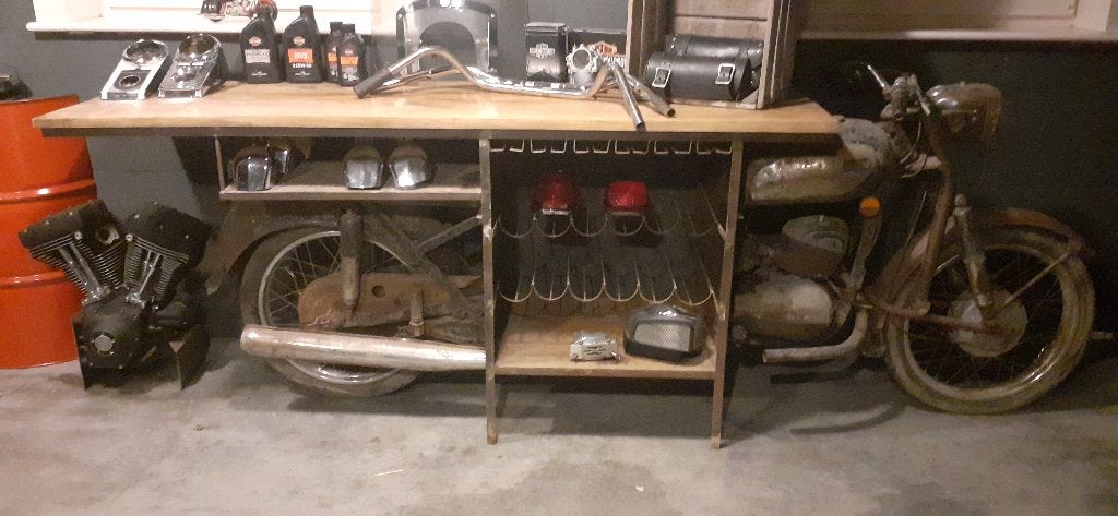 Vintage motor wijnbar. Als decoratie., Motoren, Ophalen