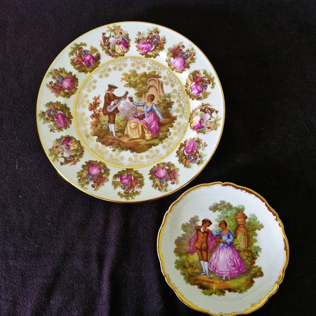 Assiettes en porcelaine à décor « Fragonard »., Antiquités & Art, Enlèvement ou Envoi