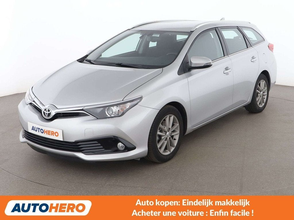 Toyota Auris 1.4 Turbodiesel Basis (bj 2016), Voorwielaandrijving, Stof, Gebruikt, Zwart