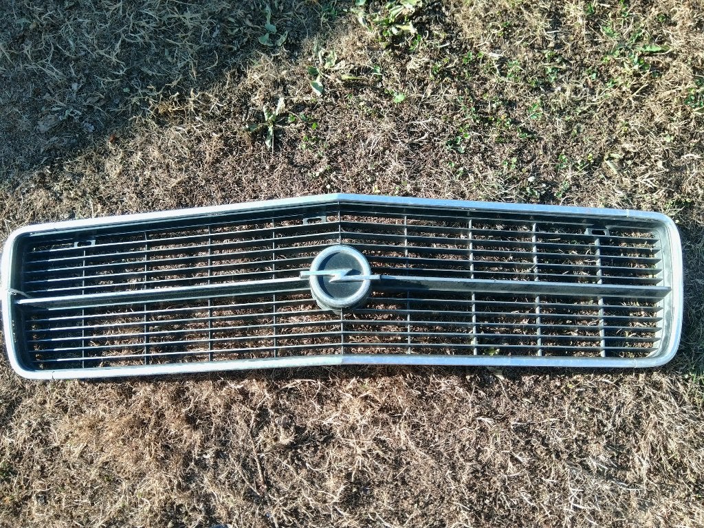 OPEL Rekord D :Calandre bon etat, Autos : Pièces & Accessoires, Enlèvement ou Envoi, Utilisé, Opel, Pare-chocs