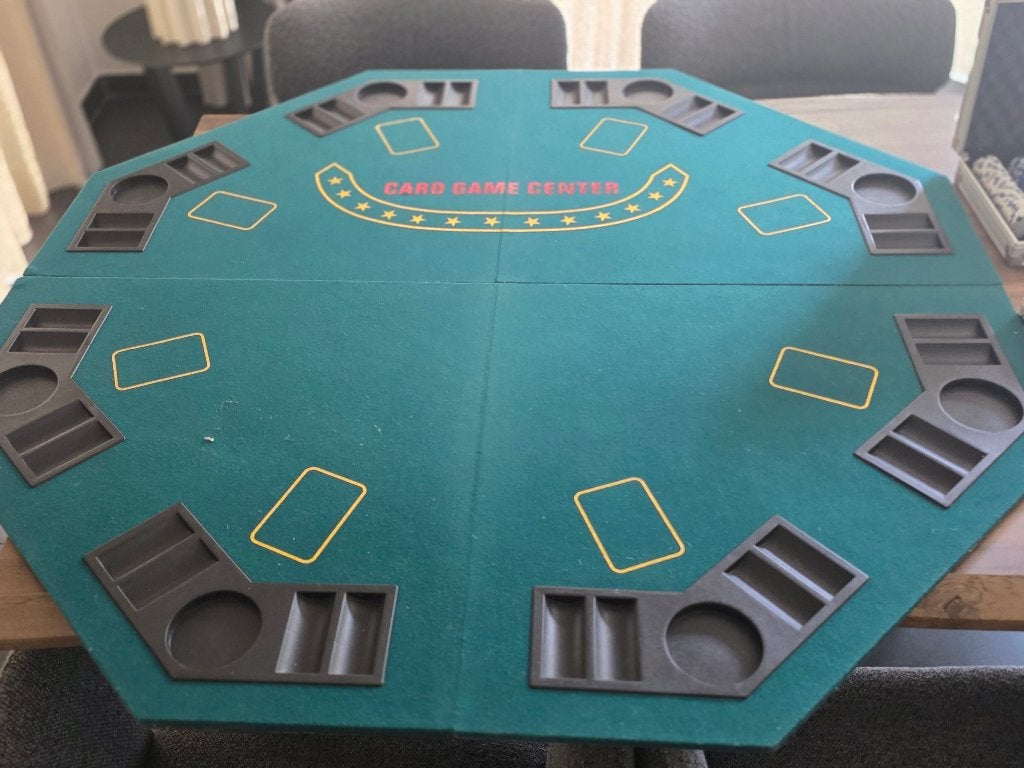 Pokerset met pokermat, Hobby en Vrije tijd, Vijf spelers of meer, Ophalen, Gebruikt, Andere