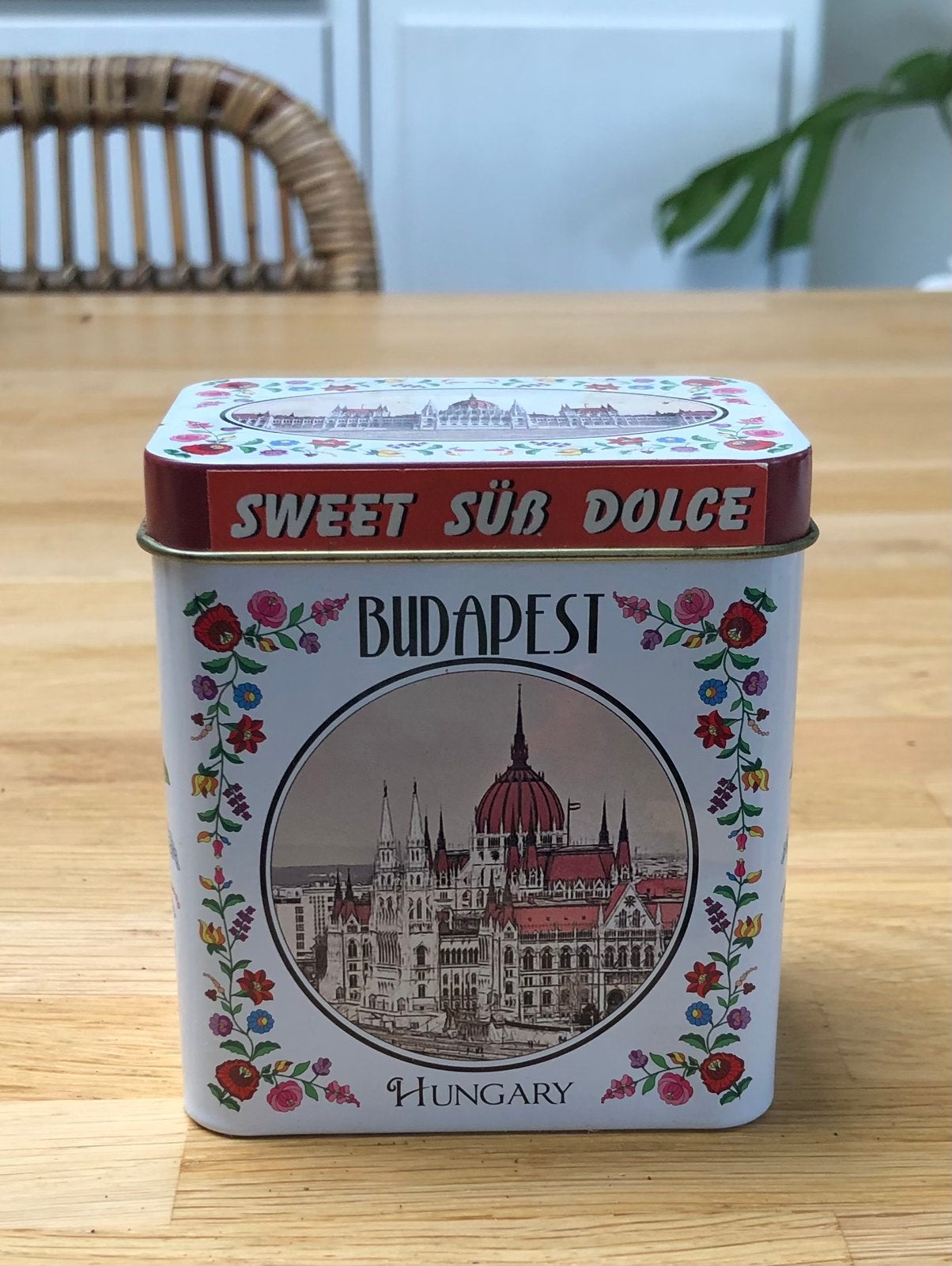 boîte en fer blanc rectangulaire Budapest, Enlèvement ou Envoi, Utilisé