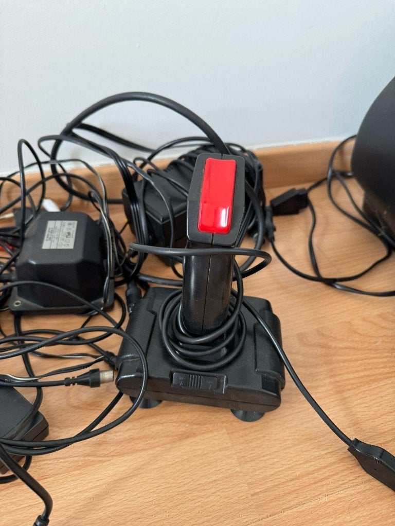 Atari 800XL met toebehoren, Games en Spelcomputers, Spelcomputers | Atari, Ophalen, Niet werkend, Met 2 controllers, Overige modellen