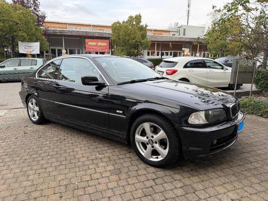 BMW 320i 2.0 6 cilinder, Auto's, Dealer onderhouden, Zwart, Zwart, Leder