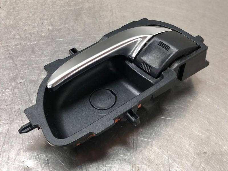 POIGNEE EXTERIEURE ARRIÈRE GAUCHE Toyota Auris (E18), Utilisé, Arrière, Toyota