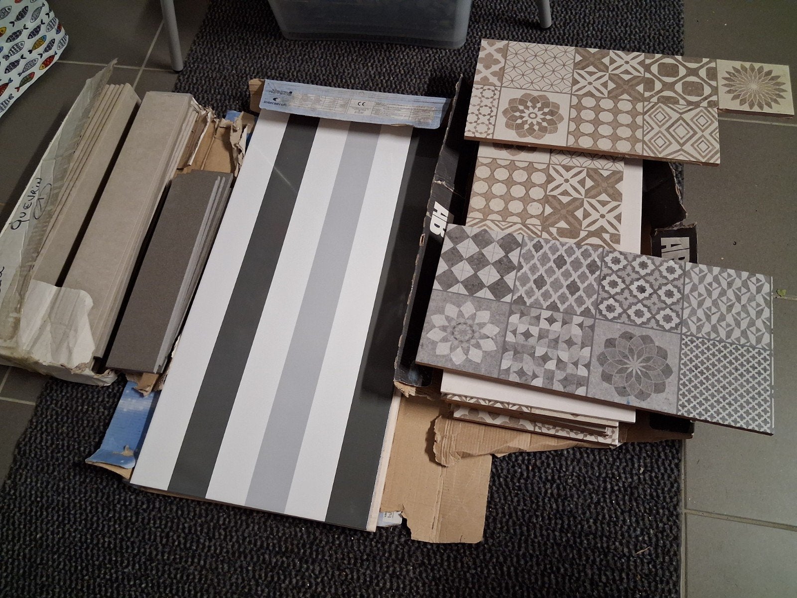 Carrelages restants à donner, Doe-het-zelf en Bouw, Ophalen, Zo goed als nieuw, Overige materialen, Overige typen