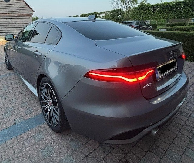 Jaguar XE (Nieuwe ketting + ....), Automaat, 4 deurs, Achterwielaandrijving, 1611 kg