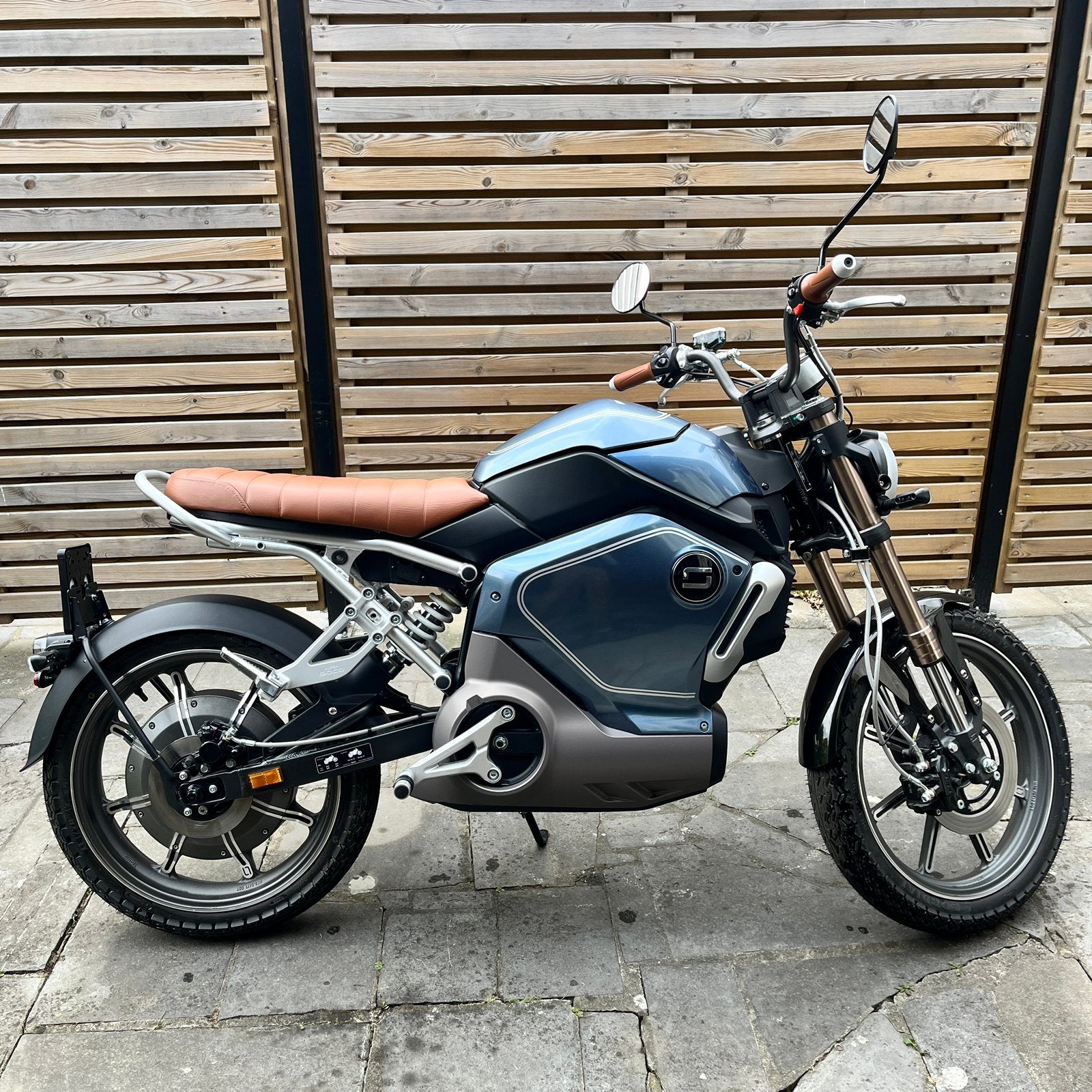 Super soco tc 175km NIEUWSTAAT + GARANTIE, Fietsen en Brommers, Brommers | Toebehoren, Nieuw, Helm, Ophalen