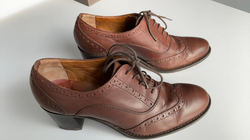 Donkerbruine veterschoenen 40, Bruin, Ophalen of Verzenden, Schoenen met hoge hakken, Gedragen