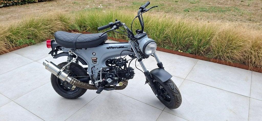 Bluroc Heritage 50 cc grijze Dax-stijl., Fietsen en Brommers, Ophalen, Overige modellen, Klasse B (45 km/u), Zo goed als nieuw