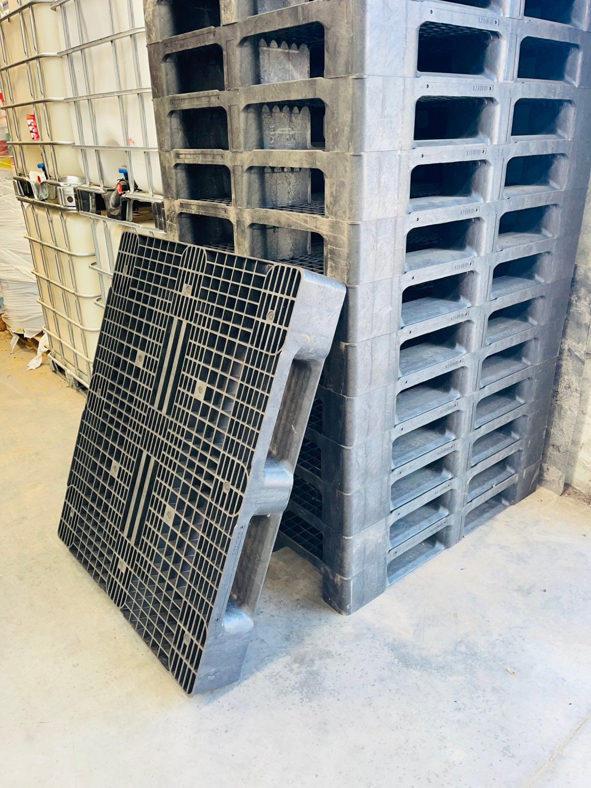 Kunststof pallet voor IBC-tanks of anders. NIEUW 100/120, Ophalen of Verzenden, Hout
