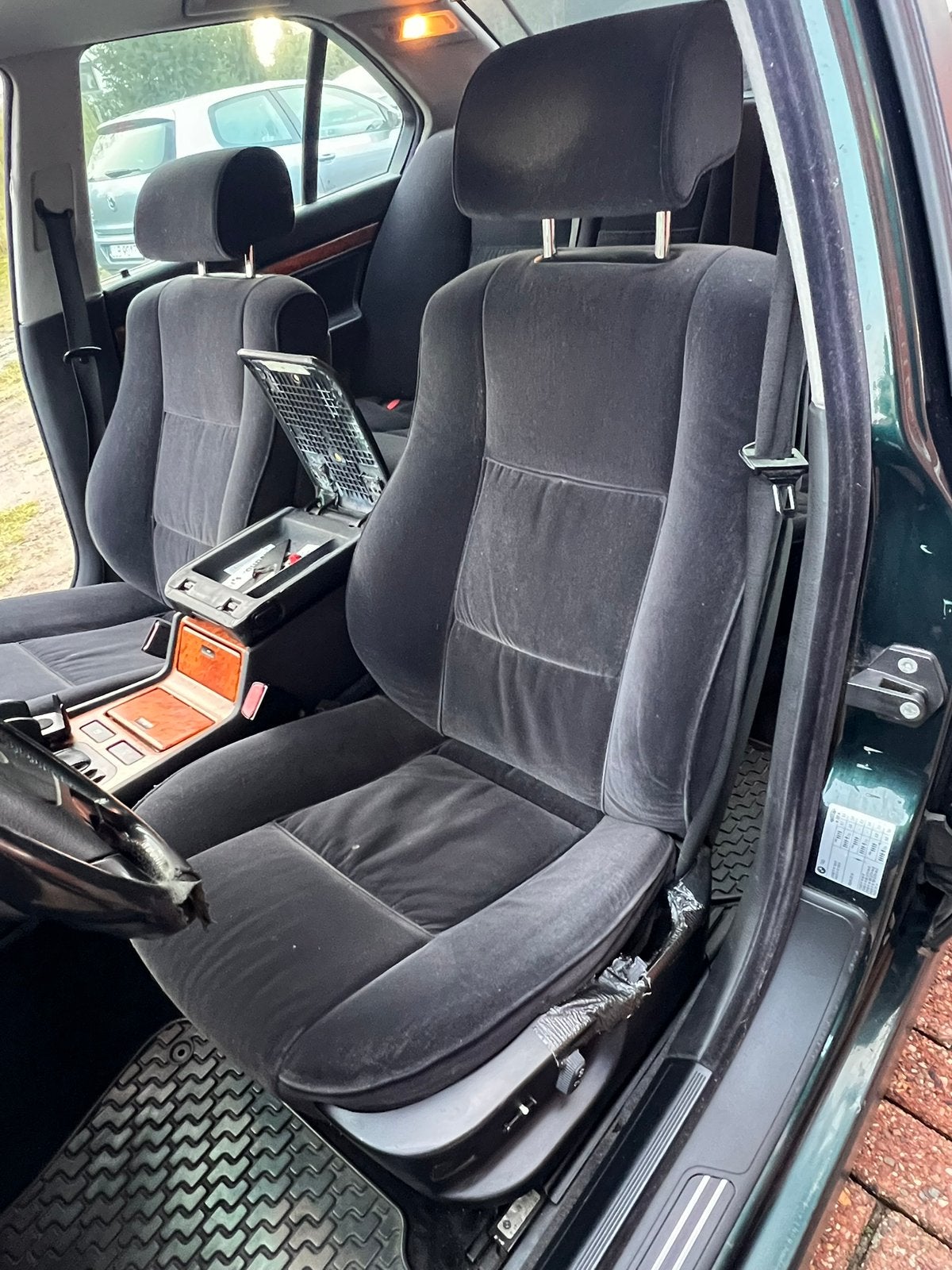 Bmw E38 comfortstoelen, Enlèvement