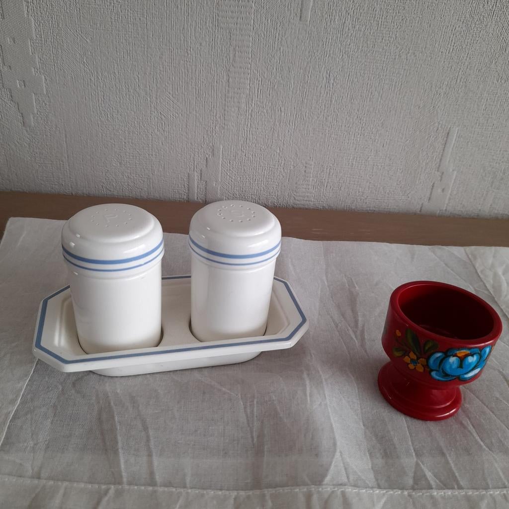 Retro  - Emsa peper-en zoutvatje + eierdopje., Verzamelen, Retro, Ophalen of Verzenden