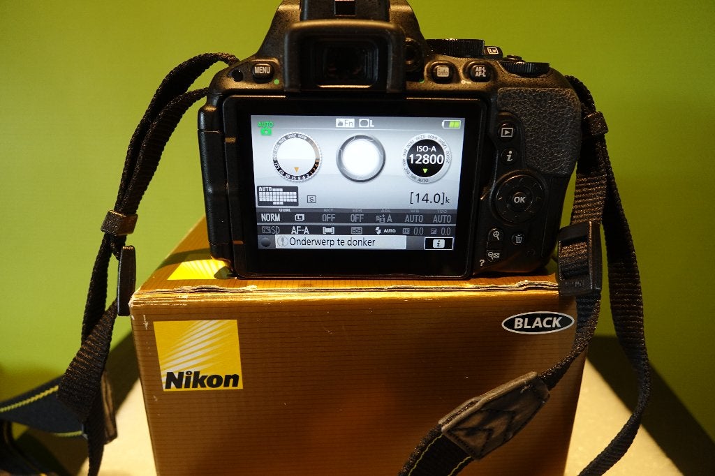 Nikon D5500 + Objectif 18-105MM NEUFS, Neuf, Pare-soleil, Enlèvement ou Envoi, 8 fois ou plus