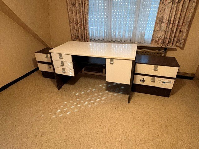 Bureau, 65 cm, Enlèvement, Utilisé, Bureau-armoire combiné