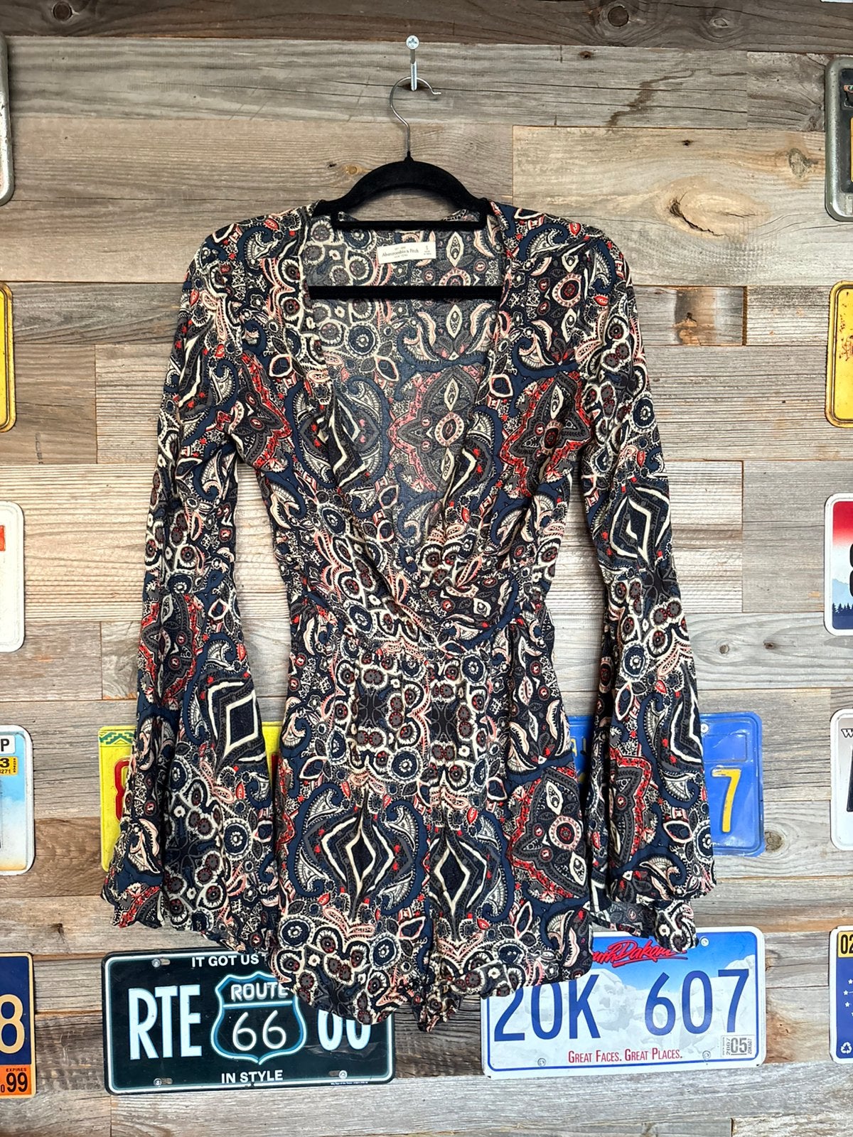 Abercrombie & Fitch Paisley Print Long Bell Sleeve Wrap, Kleding | Dames, Ophalen of Verzenden, Zo goed als nieuw