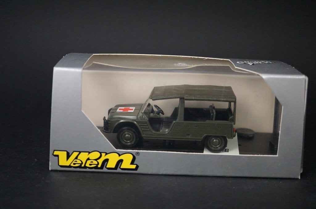 Verem / Solido Citroën Mehari militaire ambulance 1/43 - TOP, Ophalen of Verzenden, Solido