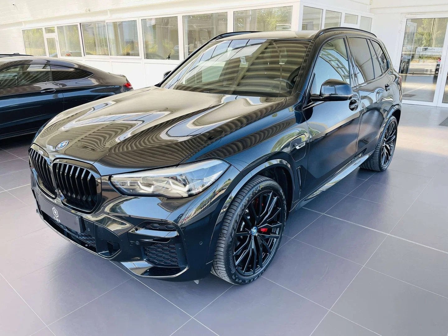 BMW X5 3.0A xDrive45e PHEV * GARANTIE + PACK M + LED + GPS P, Cuir, Entreprise, Noir, 5 portes