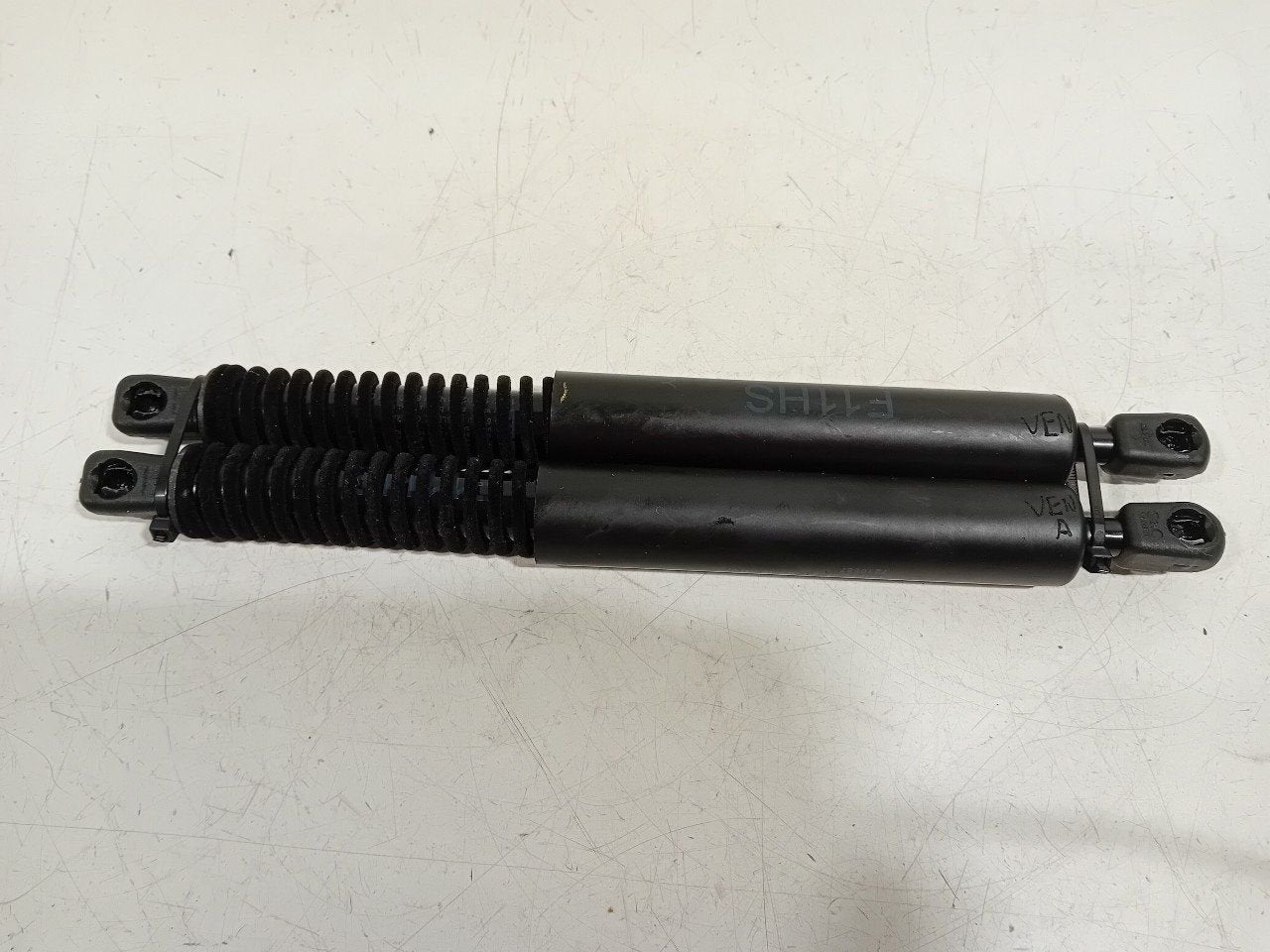Gasdrukveerset achter BMW 5 serie, Onderdelen@venauto.nl, Van der Ven Autorecycling B.V., Gebruikt, Ettenseweg 76, 4706 PB Roosendaal, The Netherlands