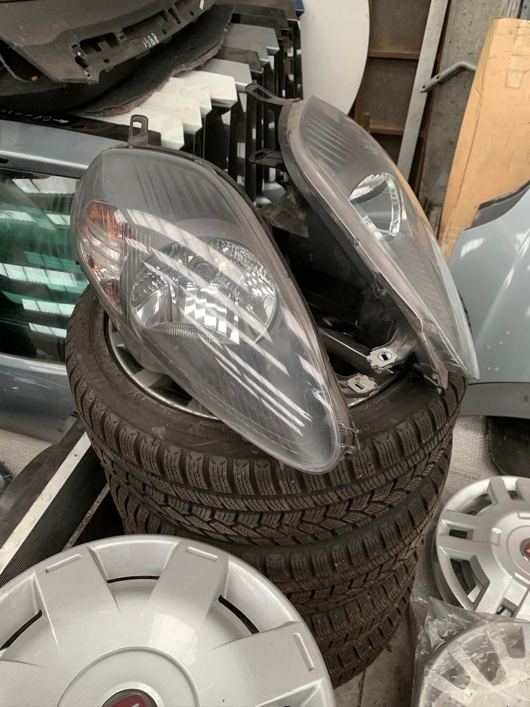 Phares grande punto, Enlèvement, Utilisé, Fiat