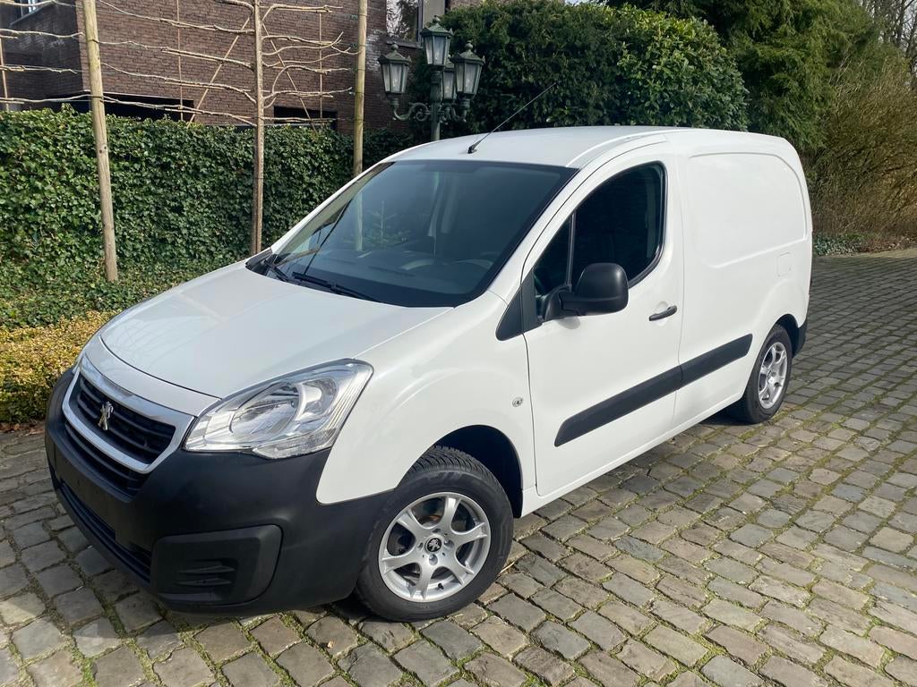 Peugeot partner 1,6 hdi 80.000km zeer nette staat, Auto's, Voorwielaandrijving, Stof, Wit, Bedrijf