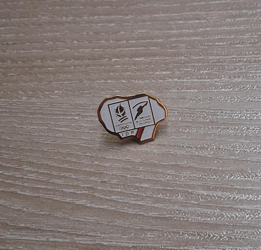 PIN - ALBERTVILLE 92 - OLYMPISCHE SPELEN - JEUX OLYMPIQUES, Verzenden, Gebruikt, Sport, Speldje of Pin