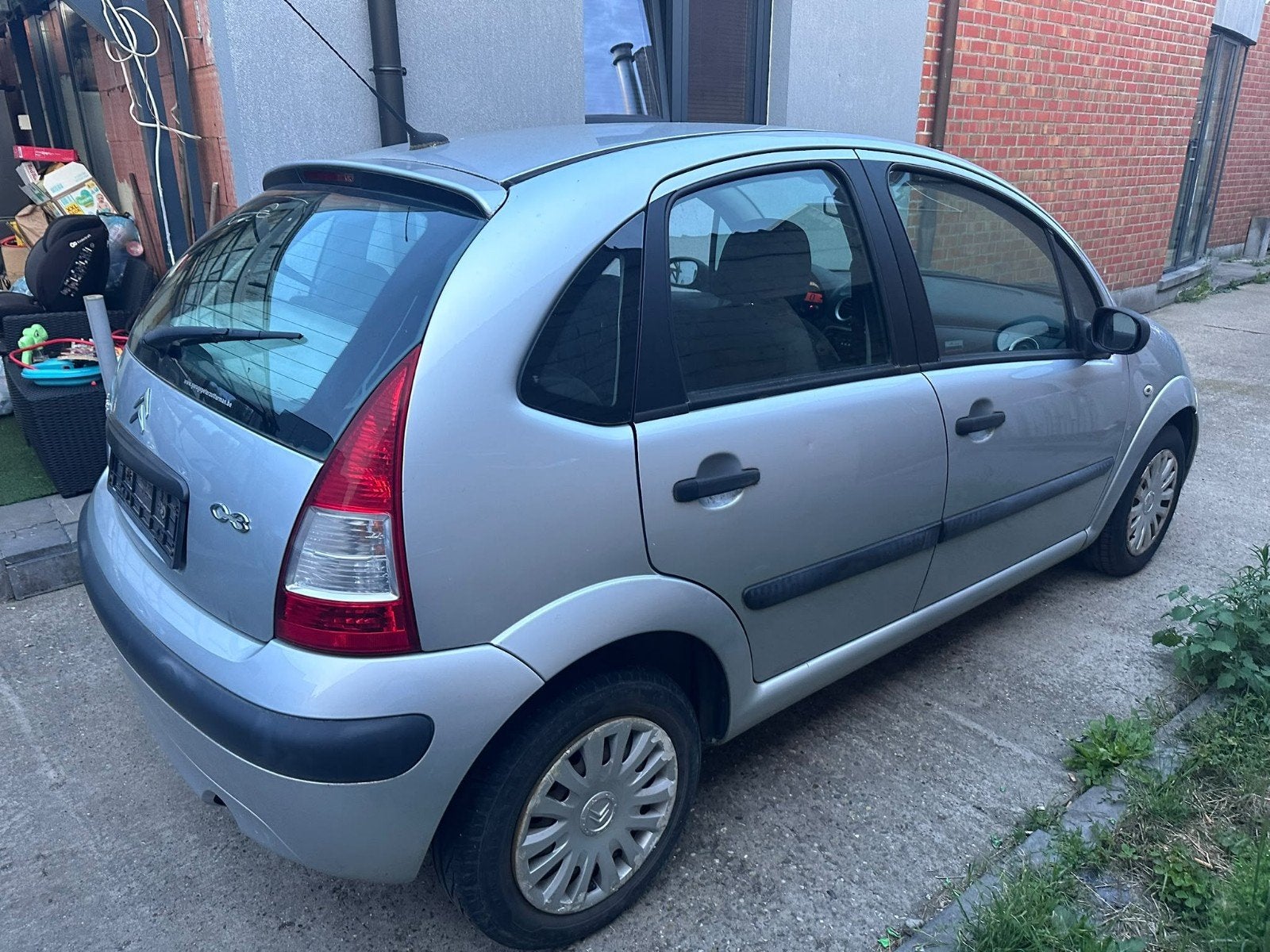 Citroën C3 1.4i, Argent ou Gris, Boîte manuelle, 5 portes, 5 places