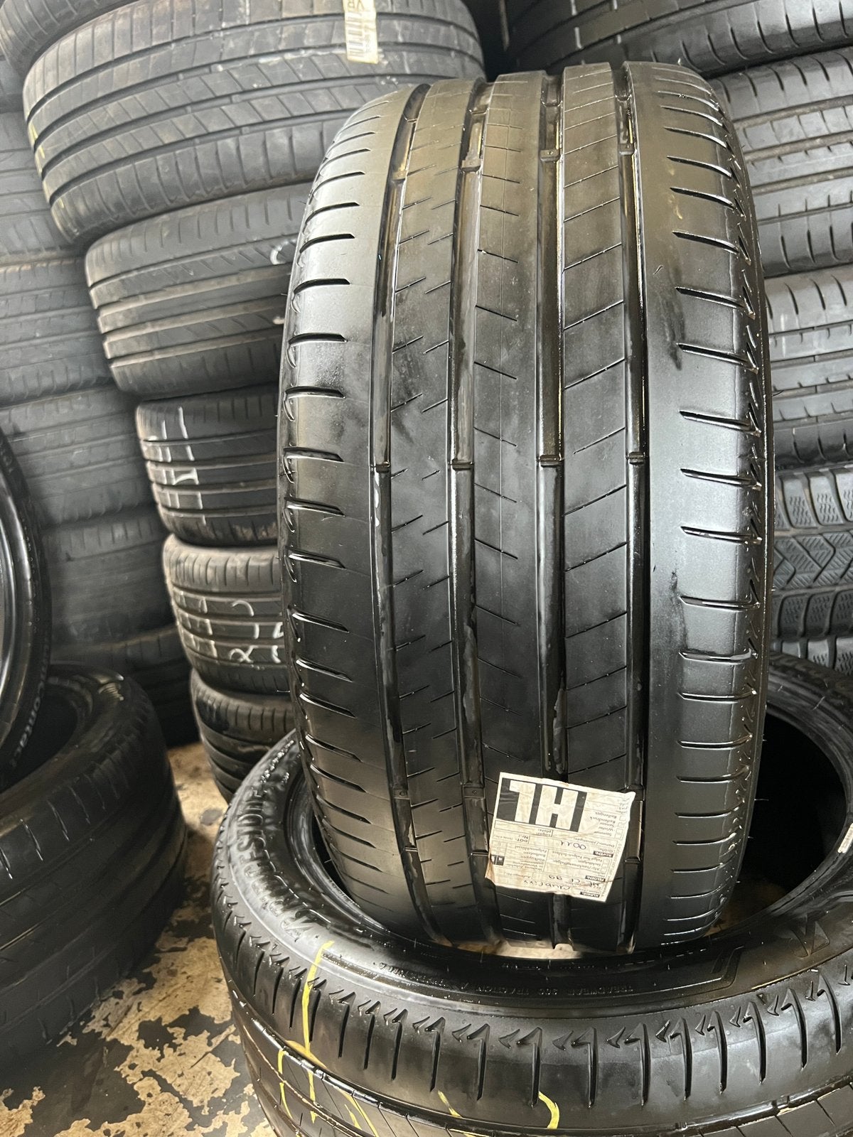 275/40/20 Bridgestone avec montage et équilibrage, Enlèvement