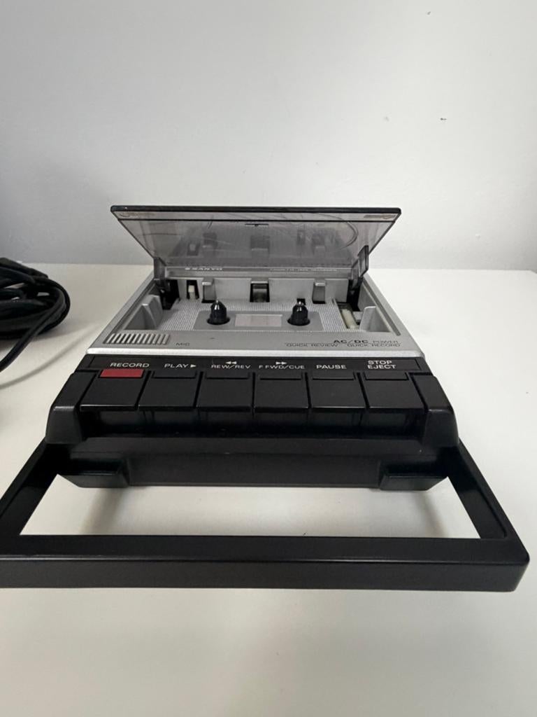 Sanyo Slim 3E, Audio, Tv en Foto, Cassettedecks, Ophalen of Verzenden, Enkel, Overige merken, Auto-reverse