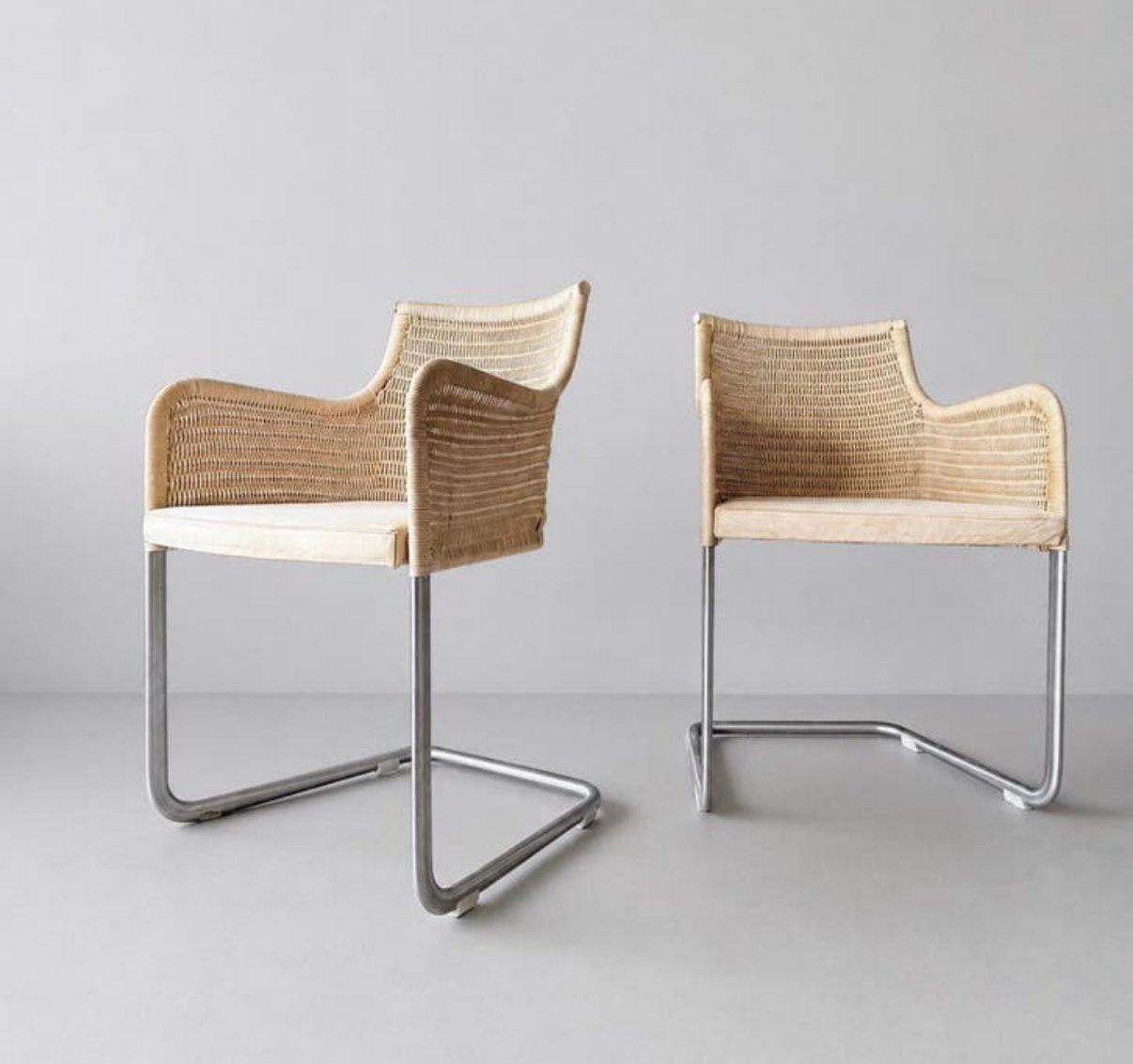 2 Vintage Tecta D43 stoelen – William Dunkel, Beige Suede, Huis en Inrichting, Stoelen, Ophalen, Gebruikt, Twee, Overige kleuren