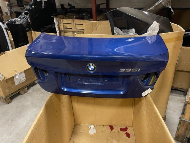 HAYON ARRIÈRE / MALLE BMW 3 serie (E90) (12-2004/12-2011), Autos : Pièces & Accessoires, Haillon arrière, Utilisé, BMW, Petuelring 130
80809  München, DE