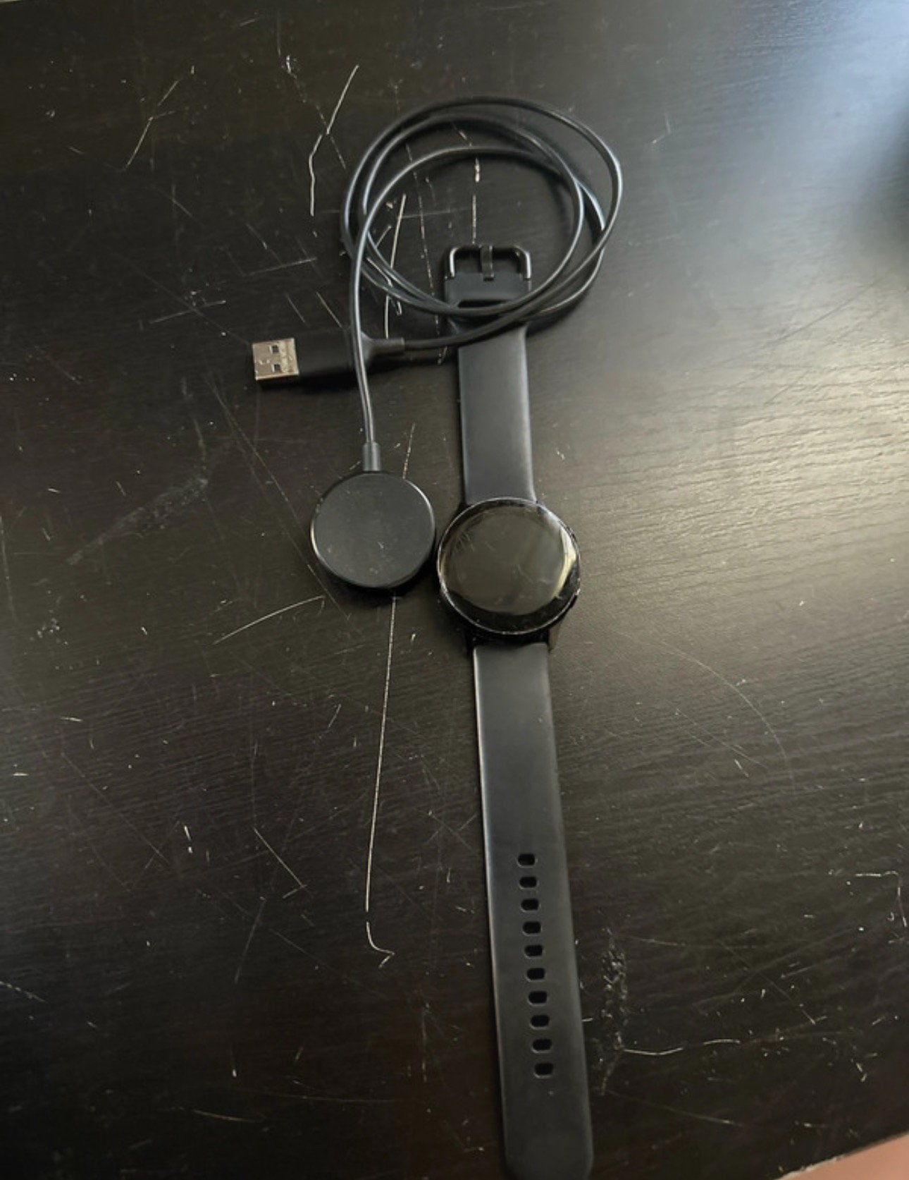 Montre Samsung avec chargeur, Handtassen en Accessoires, Gebruikt, Verzenden, Zwart, Afstand