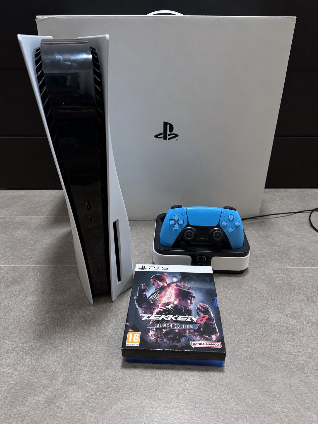 PS5 Disc Edition + 2 Games + Controller en Laadstation, Ophalen, Zo goed als nieuw