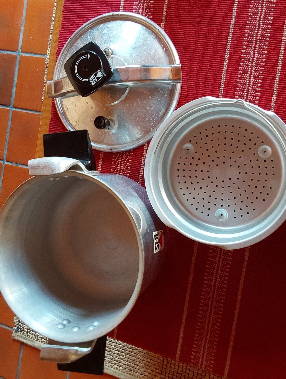 Vintage SEB 6 liter aluminium snelkookpan compleet uit de ja, Huis en Inrichting, Gebruikt, Braadpan, Met deksel, Aluminium